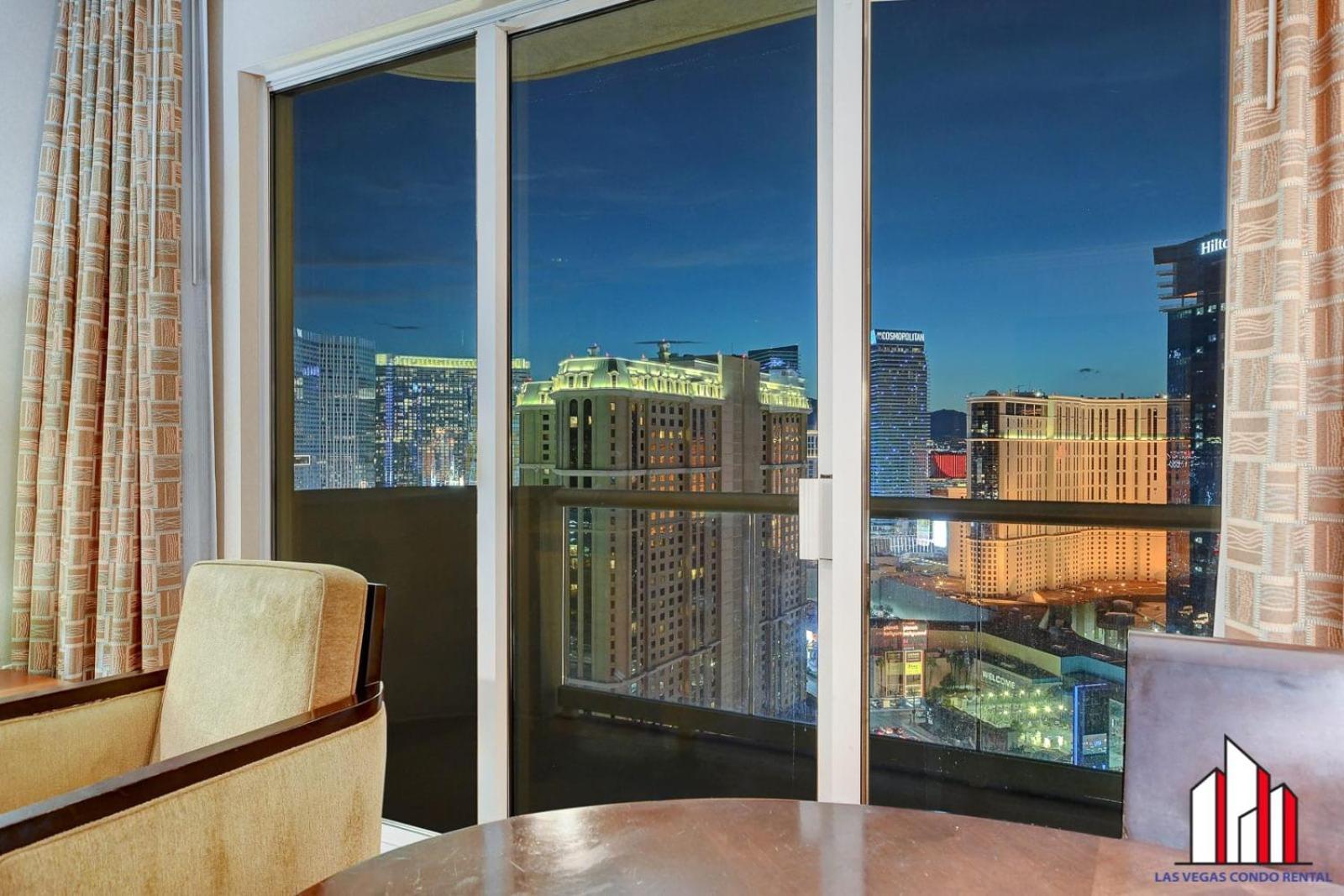 Mgm Signature-30-705 F1 Track & Strip View Balcony 라스베이거스 외부 사진